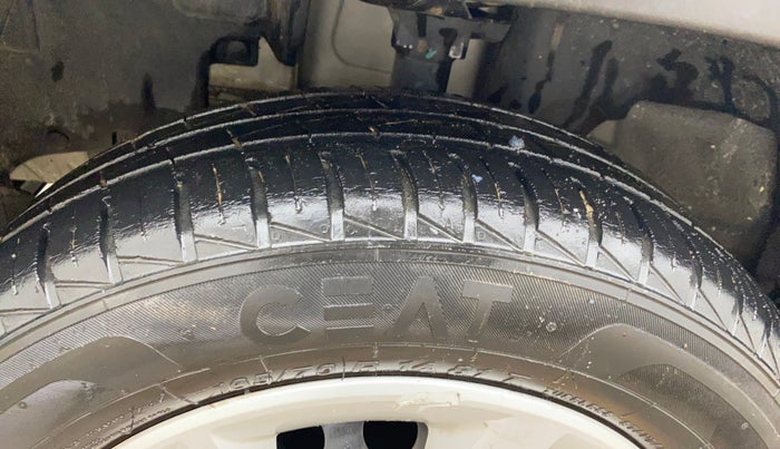 2021 Renault Kwid RXL, Petrol, Manual, 35,342 km, Left Front Tyre Tread