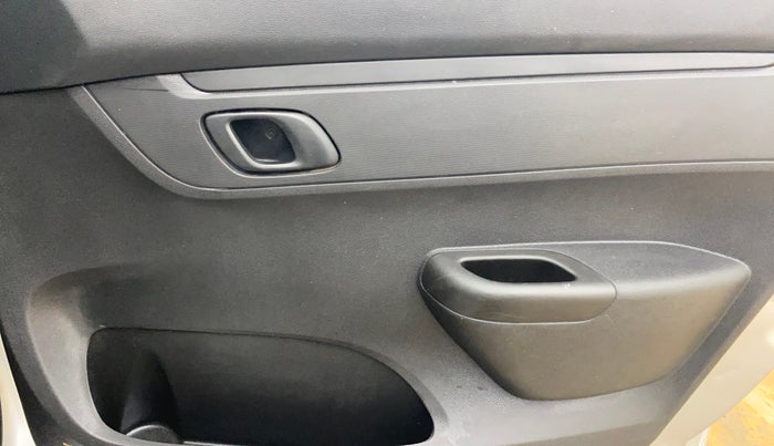 2021 Renault Kwid RXL, Petrol, Manual, 35,342 km, Driver Side Door Panels Control