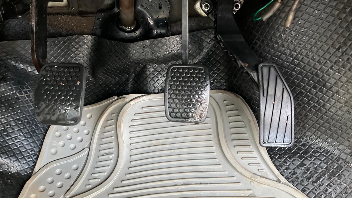 2015 Maruti Alto K10 VXI, Petrol, Manual, 1,05,096 km, Pedals
