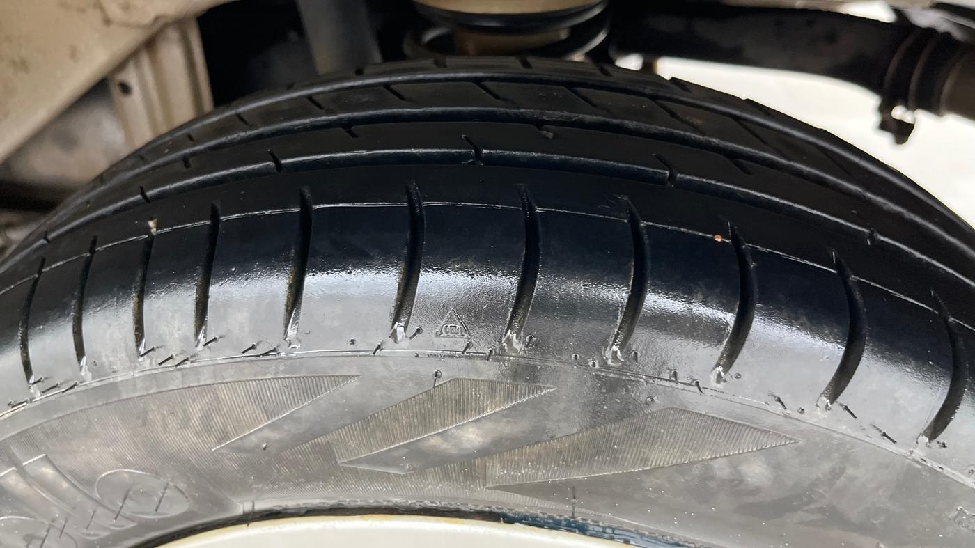 2015 Maruti Alto K10 VXI, Petrol, Manual, 1,05,096 km, Left Rear Tyre Tread