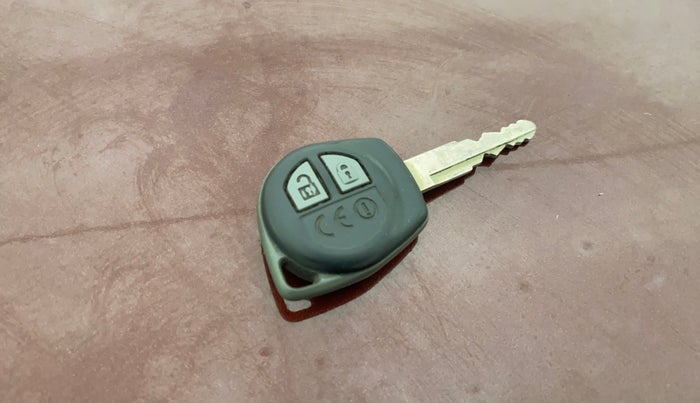 2018 Maruti Ertiga VXI SHVS, CNG, Manual, 94,349 km, Key Close Up