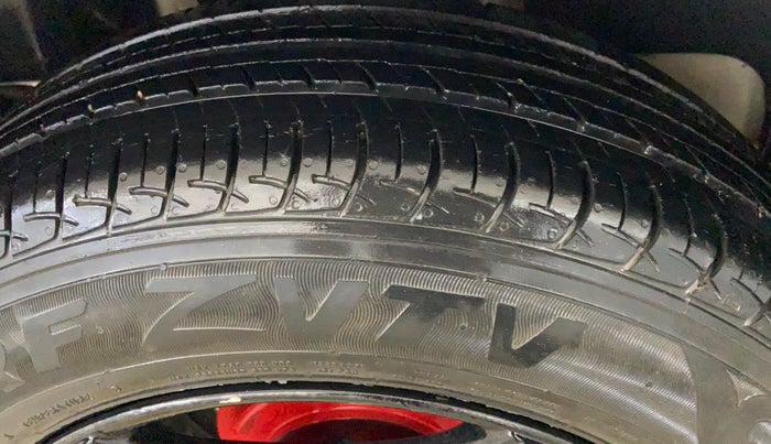 2019 Maruti Swift LXI, Petrol, Manual, 30,488 km, Right Rear Tyre Tread