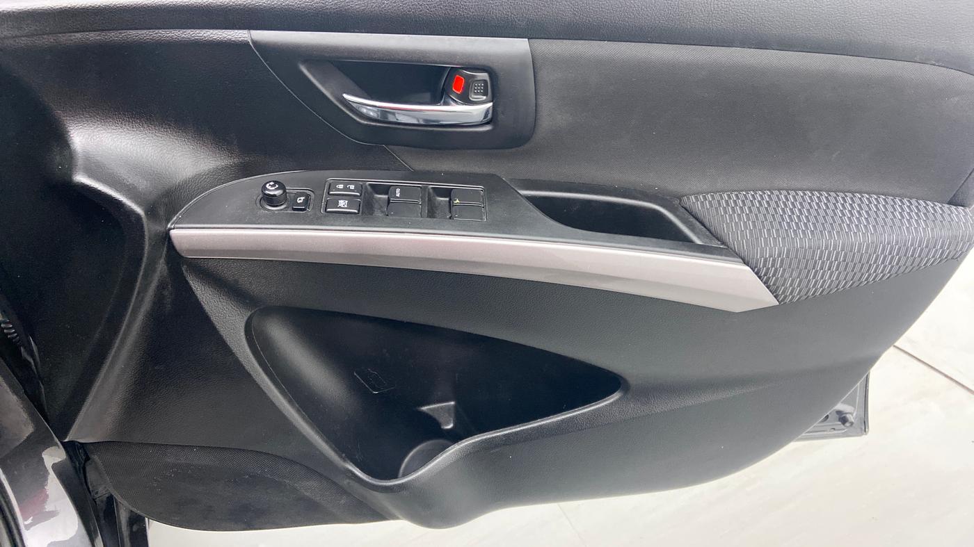 2019 Maruti S Cross DELTA SHVS, Diesel, Manual, 33,746 km, Driver Side Door Panels Control