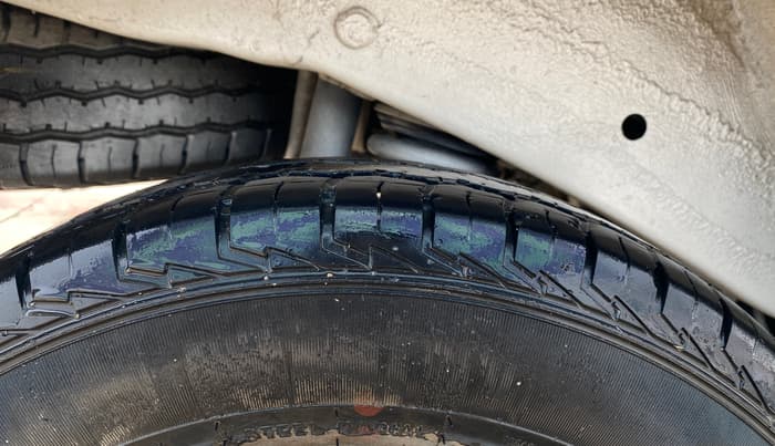 2023 Maruti Eeco 5 STR AC CNG, CNG, Manual, 29,551 km, Right Rear Tyre Tread