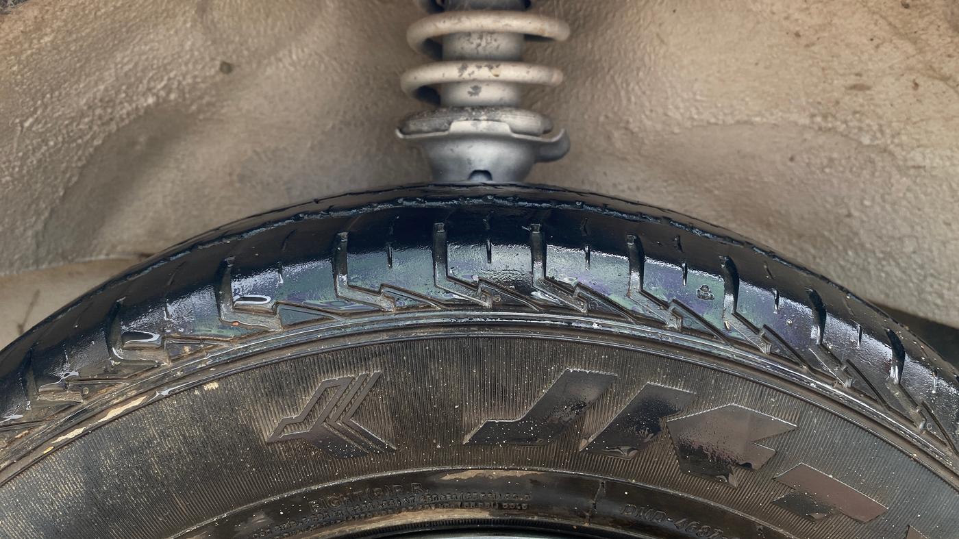 2023 Maruti Eeco 5 STR AC CNG, CNG, Manual, 29,551 km, Left Front Tyre Tread