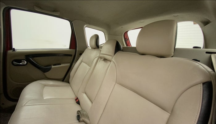 2014 Nissan Terrano XV D THP PREMIUM 110 PS, Diesel, Manual, 1,08,497 km, Right Side Rear Door Cabin