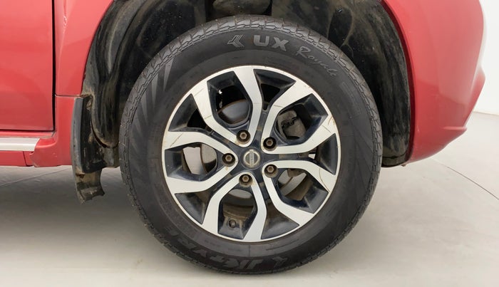 2014 Nissan Terrano XV D THP PREMIUM 110 PS, Diesel, Manual, 1,08,497 km, Right Front Wheel