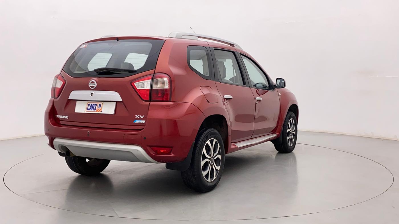 2014 Nissan Terrano XV D THP PREMIUM 110 PS, Diesel, Manual, 1,08,497 km, Right Back Diagonal