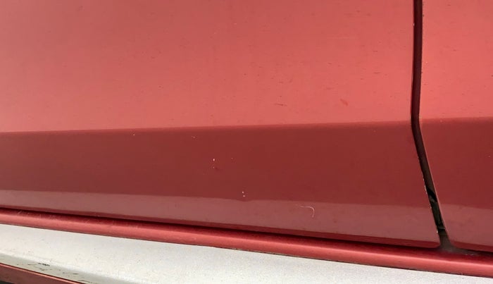 2014 Nissan Terrano XV D THP PREMIUM 110 PS, Diesel, Manual, 1,08,497 km, Front passenger door - Slightly dented