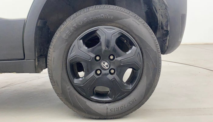 2022 Tata PUNCH ACCOMPLISHED AMT, Petrol, Automatic, 25,610 km, Left Rear Wheel