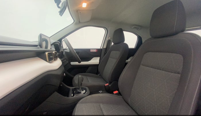 2022 Tata PUNCH ACCOMPLISHED AMT, Petrol, Automatic, 25,610 km, Right Side Front Door Cabin