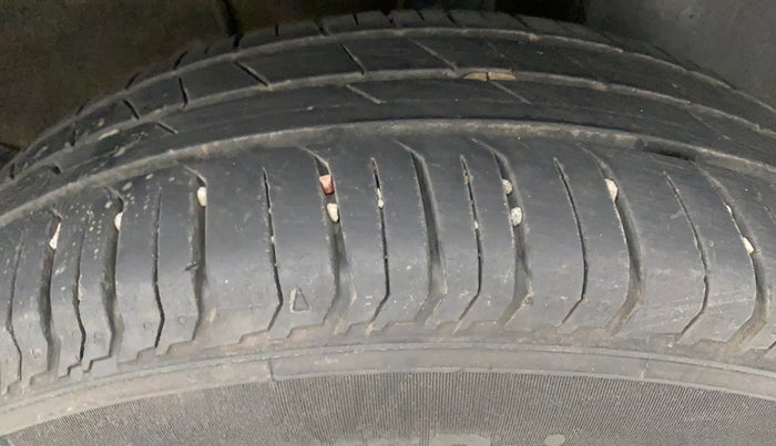 2022 Tata PUNCH ACCOMPLISHED AMT, Petrol, Automatic, 25,610 km, Left Rear Tyre Tread