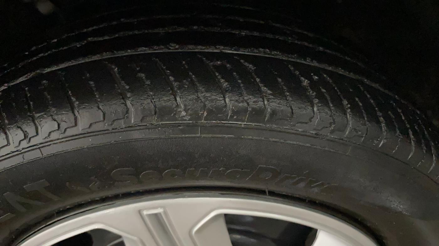 2020 Nissan MAGNITE XL TURBO, Petrol, Manual, 61,420 km, Left Front Tyre Tread