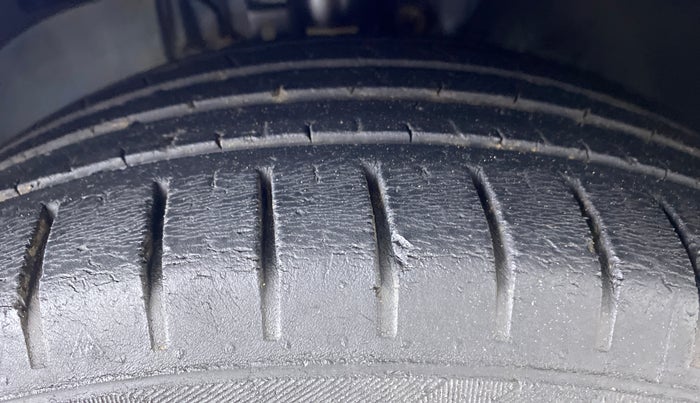 2019 Volkswagen Vento 1.2 TSI HIGHLINE PLUS AT, Petrol, Automatic, 48,179 km, Right Front Tyre Tread