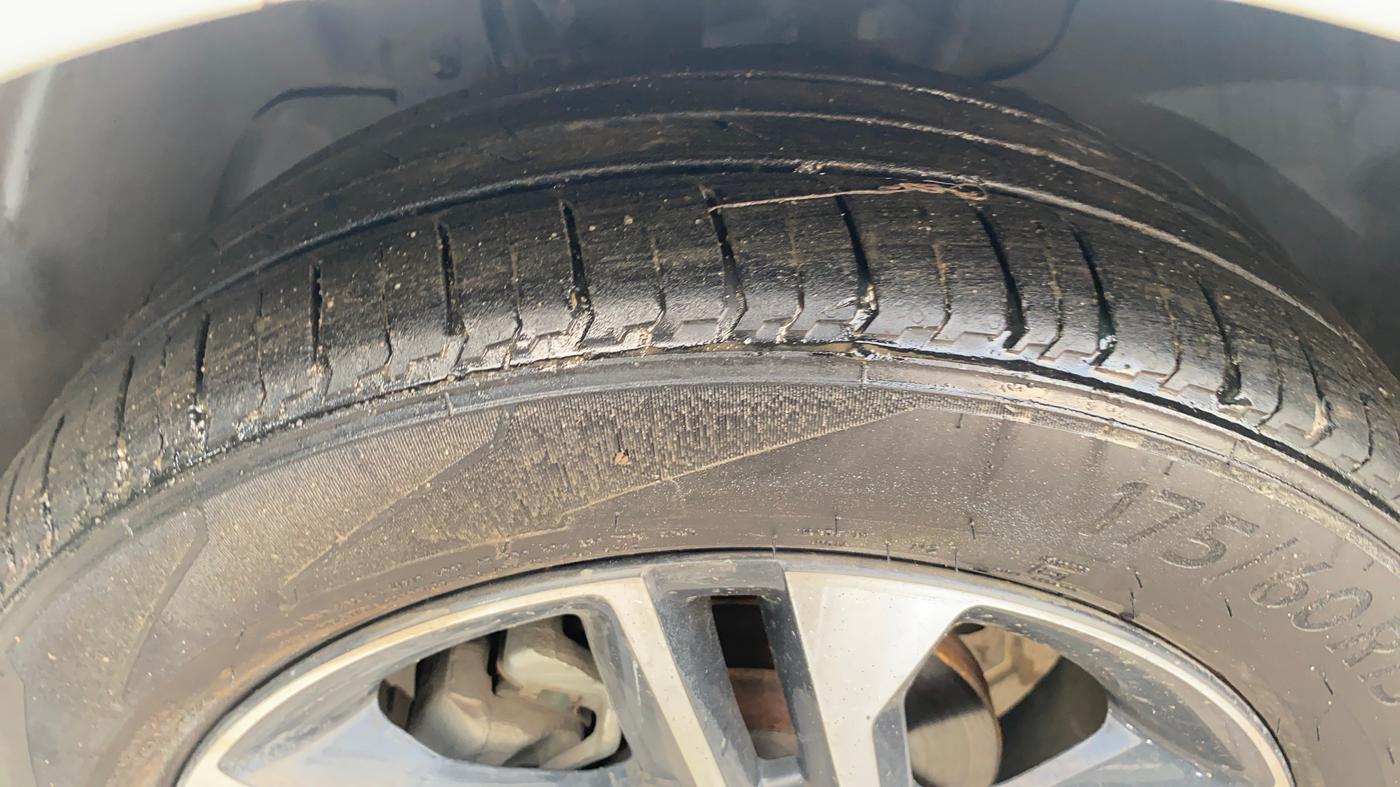2019 Tata Tiago XZ PLUS PETROL, Petrol, Manual, 68,021 km, Left Front Tyre Tread
