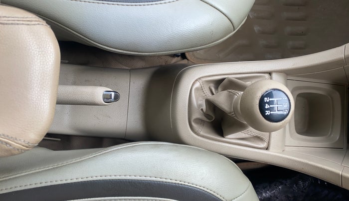 2016 Maruti Ertiga ZDI + SHVS, Diesel, Manual, 71,927 km, Gear Lever