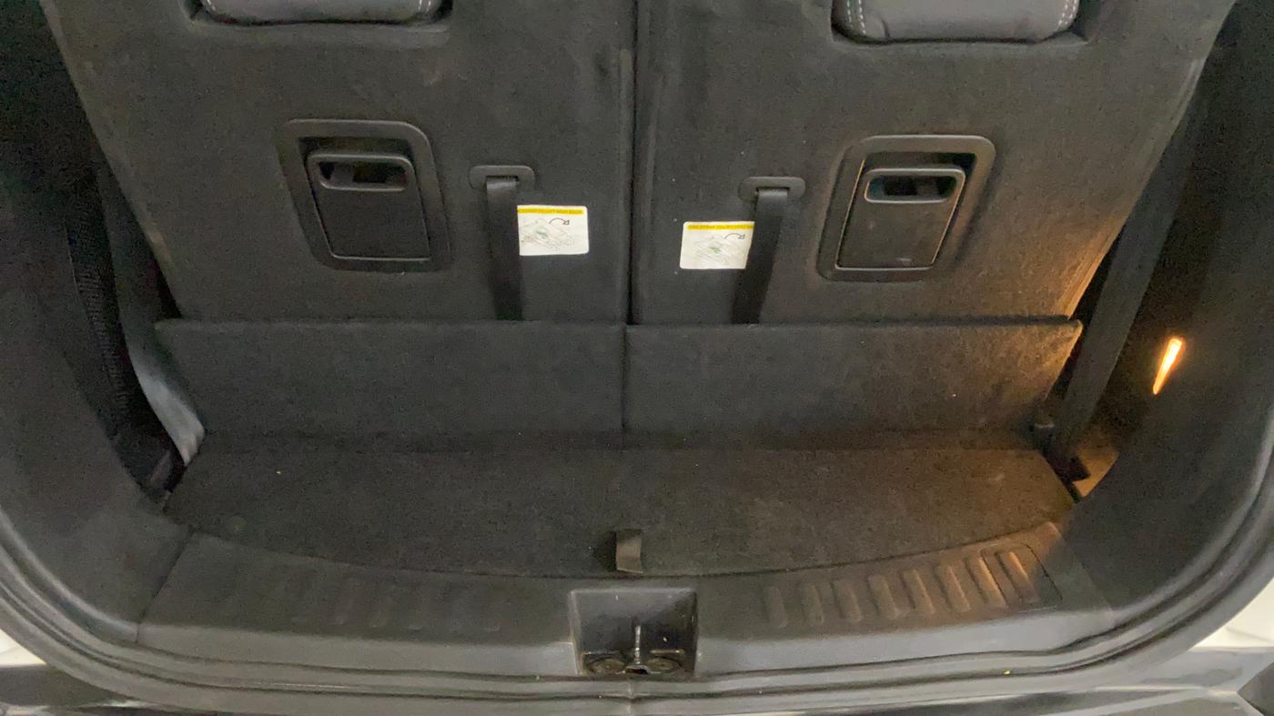 2022 Tata Safari XT, Diesel, Manual, 65,300 km, Boot Inside