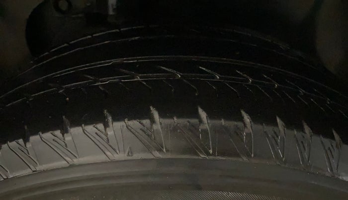 2022 Tata Safari XT, Diesel, Manual, 66,443 km, Left Rear Tyre Tread