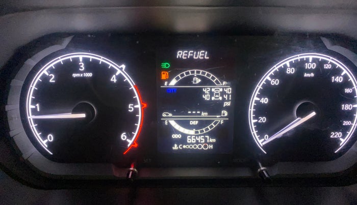 2022 Tata Safari XT, Diesel, Manual, 66,443 km, Odometer Image