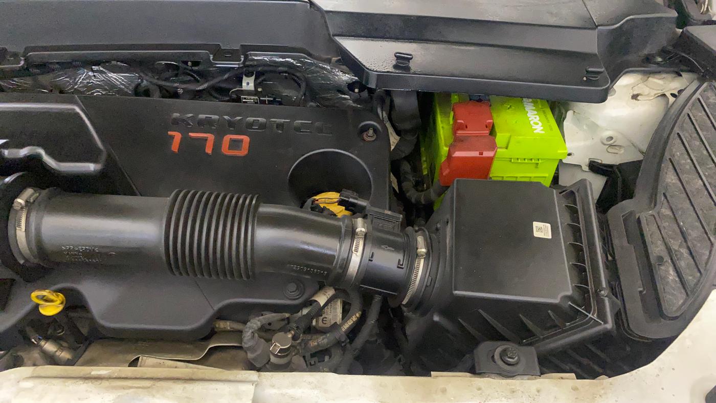 2022 Tata Safari XT, Diesel, Manual, 65,300 km, Engine View - Left