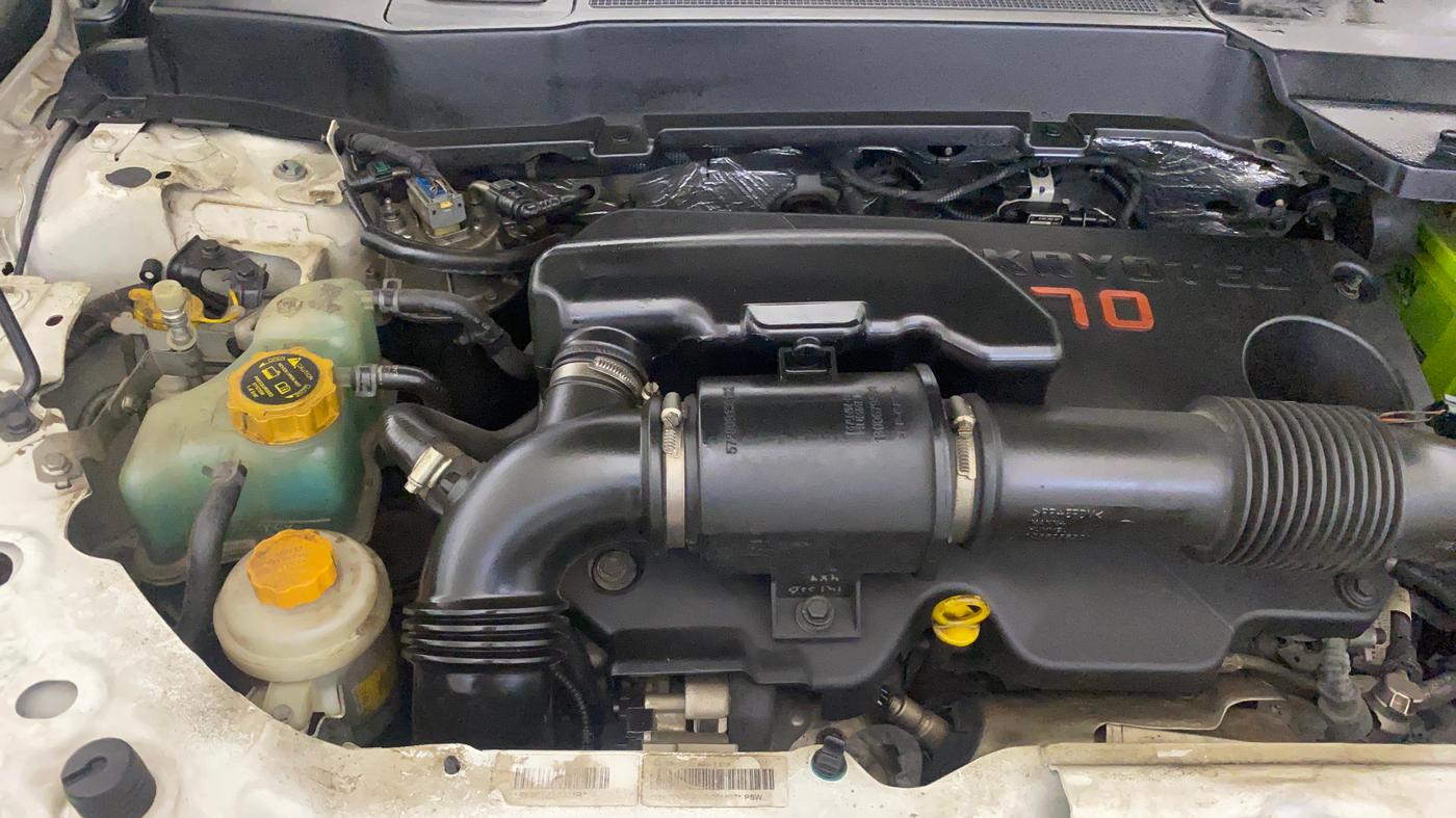 2022 Tata Safari XT, Diesel, Manual, 65,300 km, Engine View - Right