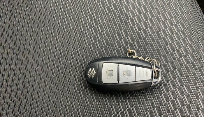 2018 Maruti S Cross ZETA 1.3, Diesel, Manual, 71,796 km, Key Close Up