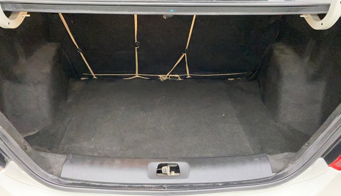 2014 Maruti Swift Dzire VXI, Petrol, Manual, 1,00,878 km, Boot Inside