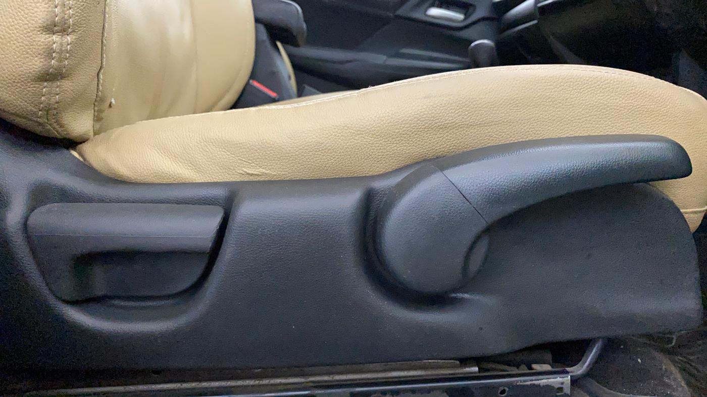 2019 Honda WR-V 1.2L I-VTEC S MT, CNG, Manual, 64,444 km, Driver Side Adjustment Panel
