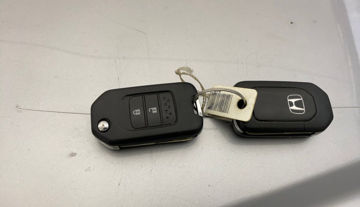 2019 Honda WR-V 1.2L I-VTEC S MT, CNG, Manual, 64,372 km, Key Close Up