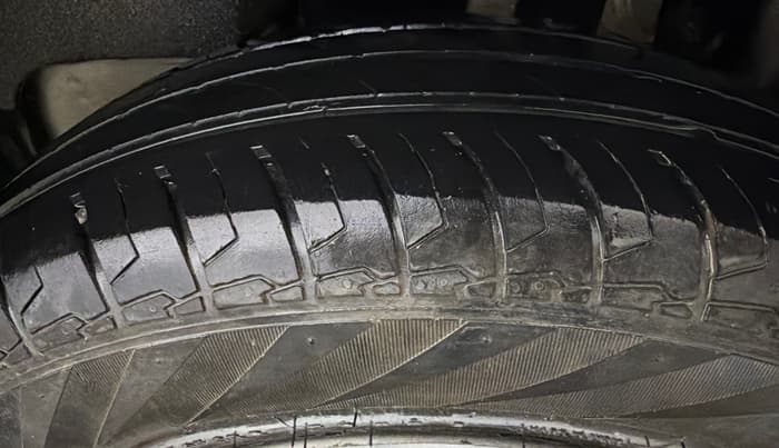 2023 Maruti Swift LXI, Petrol, Manual, 27,705 km, Left Rear Tyre Tread