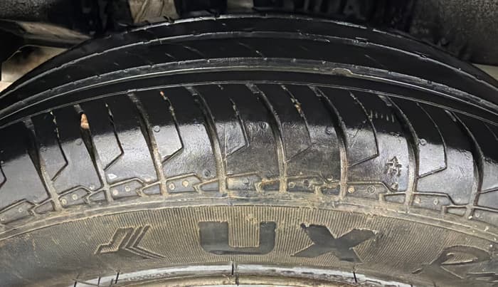 2023 Maruti Swift LXI, Petrol, Manual, 27,705 km, Right Rear Tyre Tread