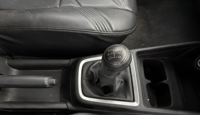 2023 Maruti Swift LXI, Petrol, Manual, 27,705 km, Gear Lever