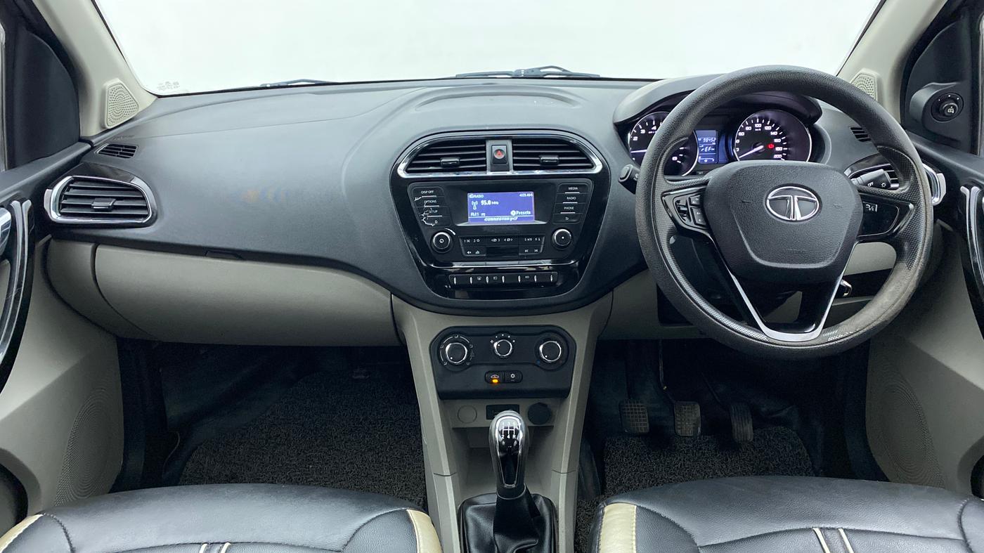 2018 Tata Tiago XZ 1.2 REVOTRON, Petrol, Manual, 98,464 km, Dashboard