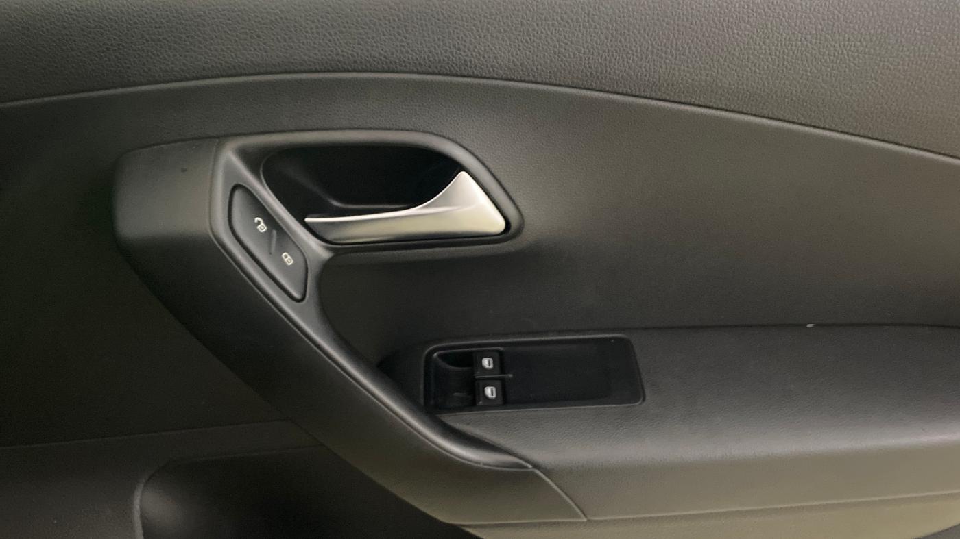 2015 Volkswagen Polo TRENDLINE 1.2L PETROL, Petrol, Manual, 11,918 km, Driver Side Door Panels Control