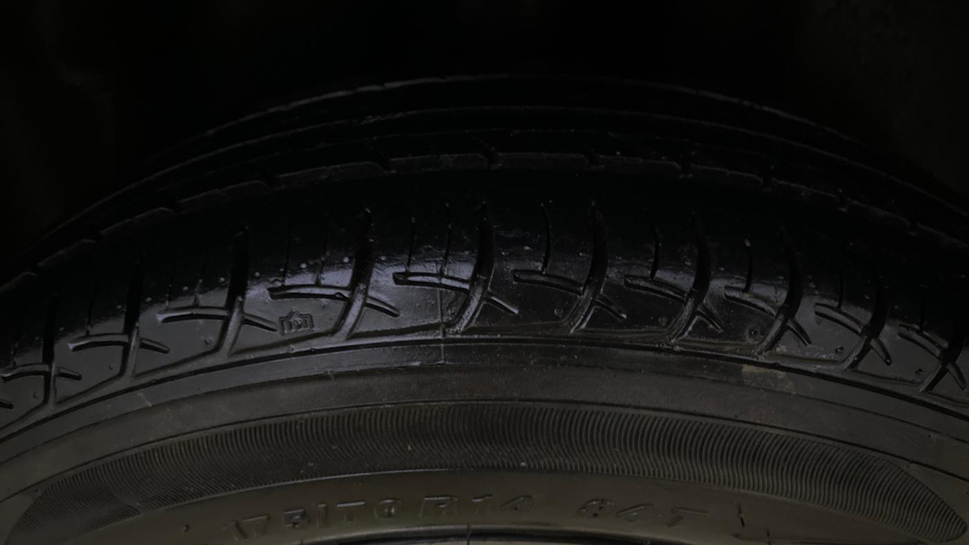 2015 Volkswagen Polo TRENDLINE 1.2L PETROL, Petrol, Manual, 11,918 km, Right Rear Tyre Tread