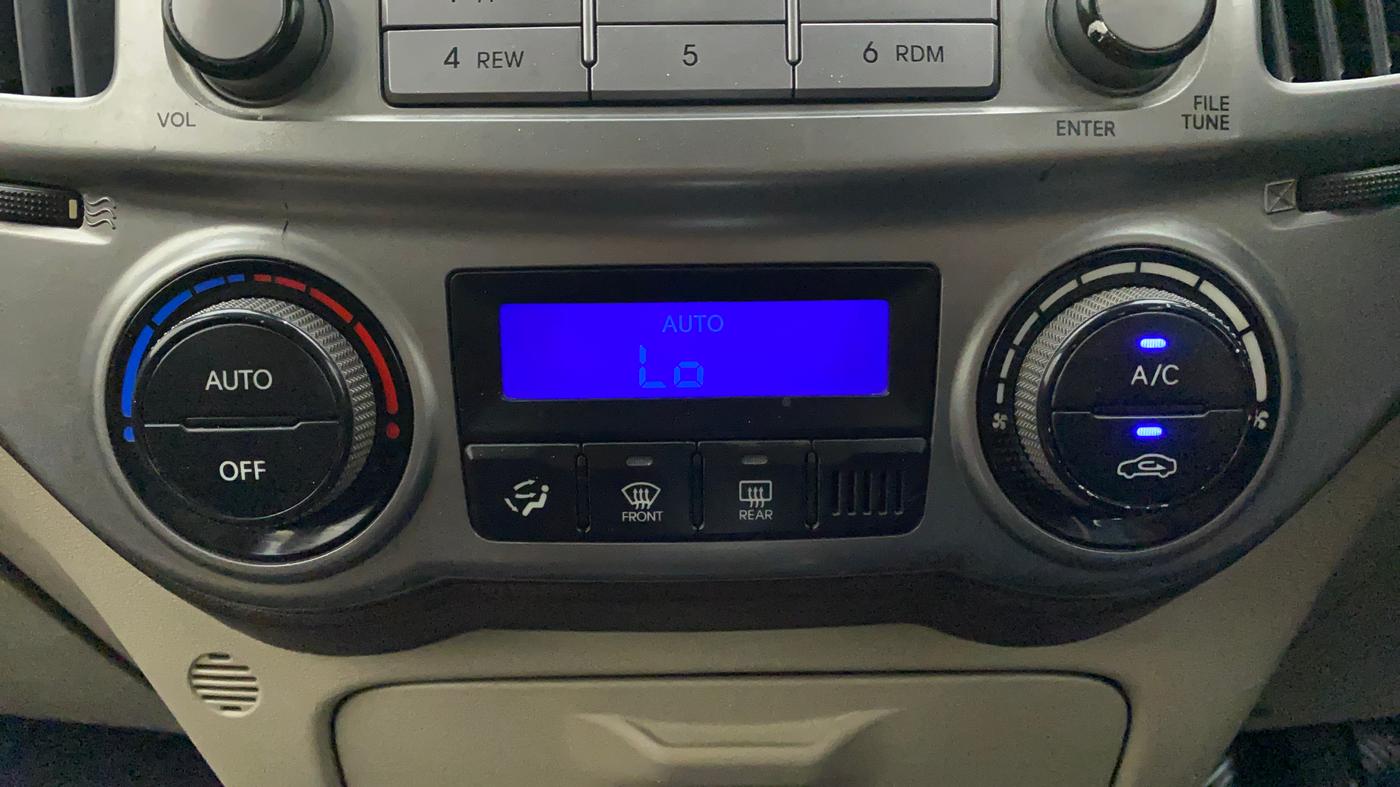 2014 Hyundai i20 SPORTZ 1.2, Petrol, Manual, 76,742 km, Automatic Climate Control