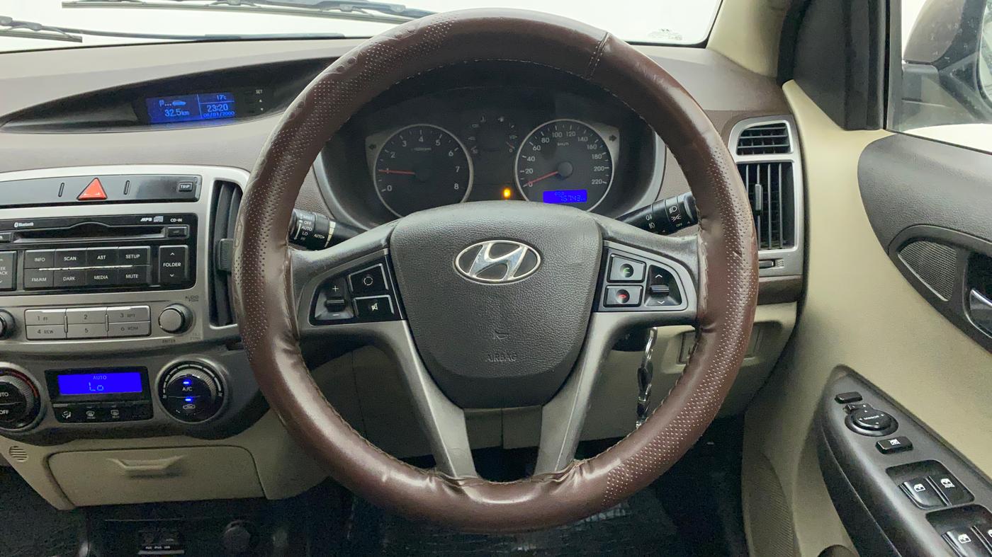 2014 Hyundai i20 SPORTZ 1.2, Petrol, Manual, 76,742 km, Steering Wheel Close Up