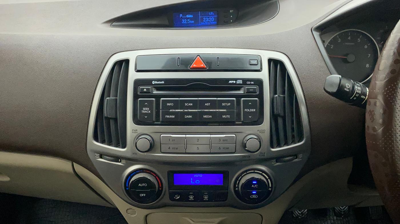 2014 Hyundai i20 SPORTZ 1.2, Petrol, Manual, 76,742 km, Air Conditioner
