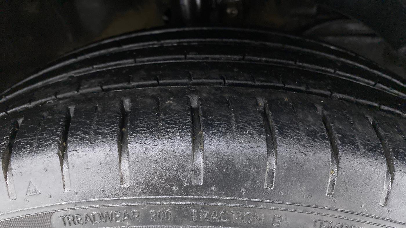 2019 Maruti Baleno ALPHA CVT PETROL 1.2, Petrol, Automatic, 34,861 km, Right Front Tyre Tread