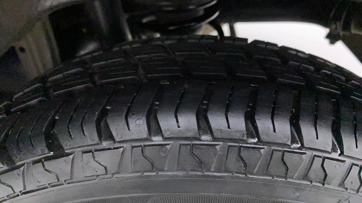 2014 Maruti Alto 800 LXI, Petrol, Manual, 8,039 km, Left Rear Tyre Tread