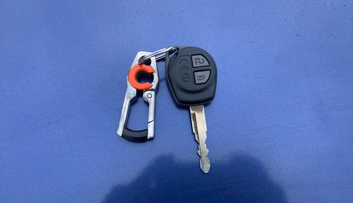 2017 Maruti Dzire VXI AMT, Petrol, Automatic, 53,392 km, Key Close Up