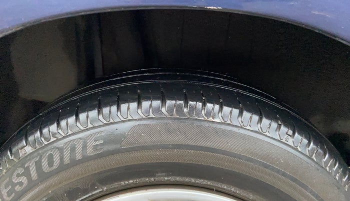 2017 Maruti Dzire VXI AMT, Petrol, Automatic, 53,392 km, Right Rear Tyre Tread