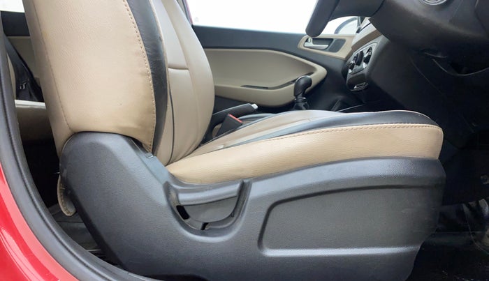 2016 Hyundai Elite i20 MAGNA 1.2, Petrol, Manual, 86,653 km, Driver Side Adjustment Panel