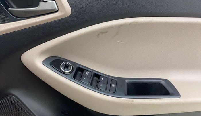 2016 Hyundai Elite i20 MAGNA 1.2, Petrol, Manual, 86,653 km, Driver Side Door Panels Control