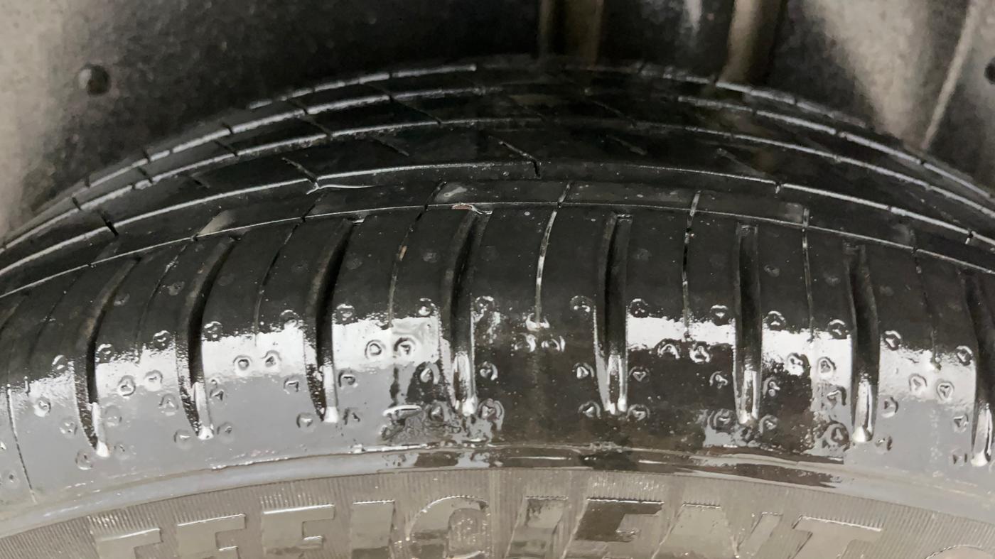 2021 MG HECTOR PLUS SHARP 2.0 DIESEL TURBO MT 6-STR, Diesel, Manual, 73,319 km, Left Rear Tyre Tread