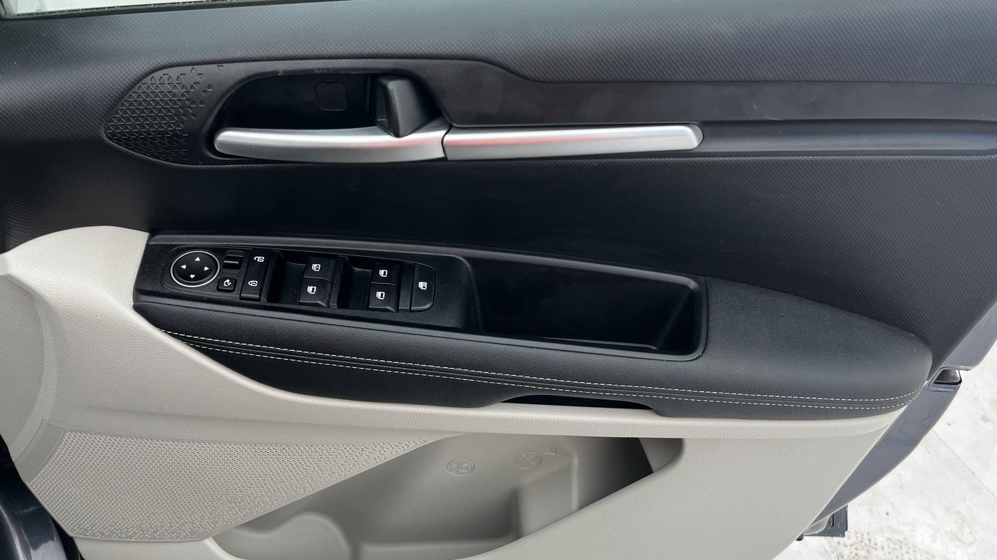 2022 KIA SONET HTX ANNIVERSARY EDITION 1.0 DCT, Petrol, Automatic, 34,296 km, Driver Side Door Panels Control