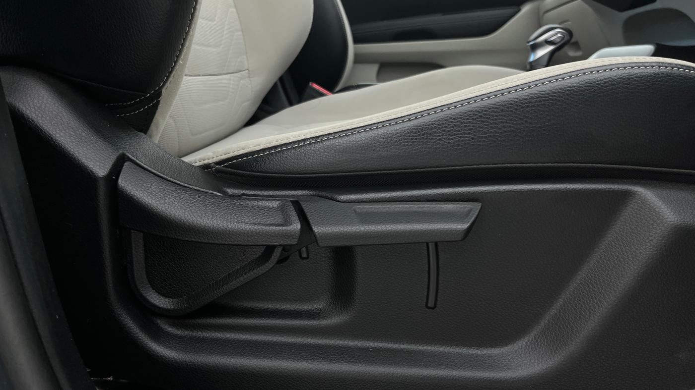 2022 KIA SONET HTX ANNIVERSARY EDITION 1.0 DCT, Petrol, Automatic, 34,296 km, Driver Side Adjustment Panel