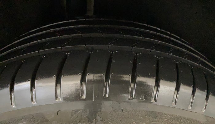 2019 Ford Ecosport TITANIUM + 1.5L PETROL AT, Petrol, Automatic, 69,172 km, Right Rear Tyre Tread