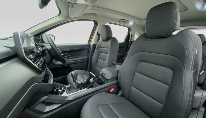 2020 Tata Harrier XZ+ DARK EDITION, Diesel, Manual, 13,451 km, Right Side Front Door Cabin