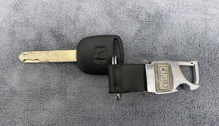 2014 Honda Brio S MT, Petrol, Manual, 76,356 km, Key Close Up